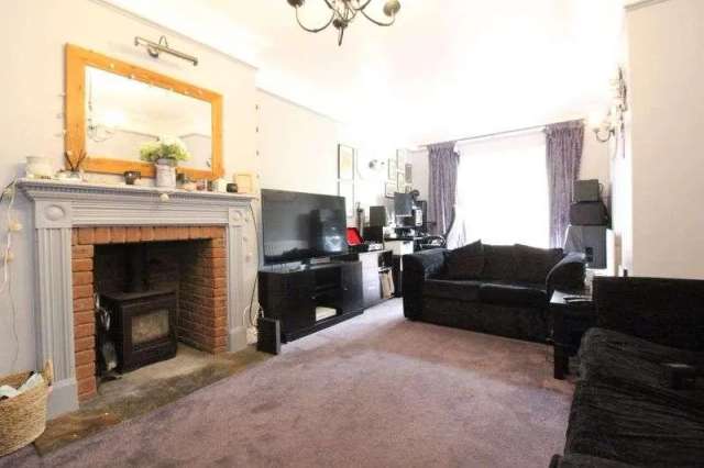 3 Bedroom Extended Semi Detached Family Home Kingswinford 
