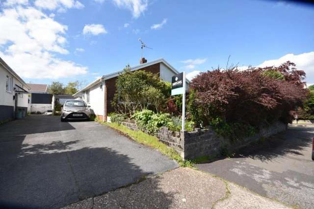 5 bedroom detached bungalow for sale