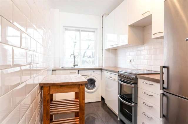 2 bedroom flat/apartment in London