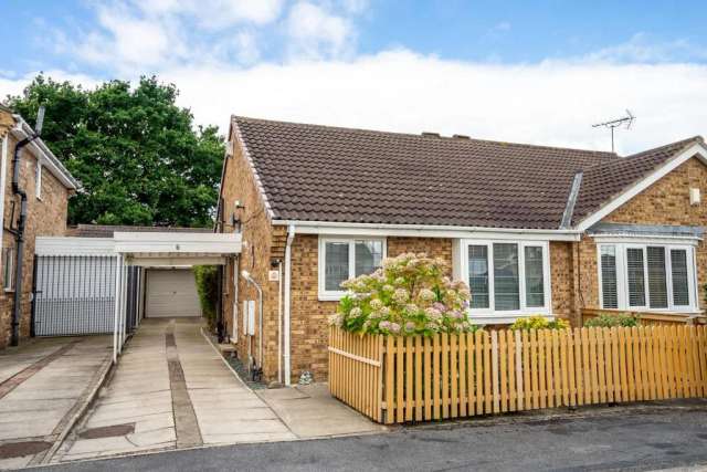 2 bedroom semi-detached bungalow for sale