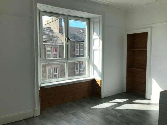 Flat For Rent in Dundee, Scotland