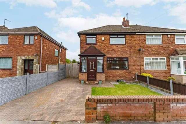 3 bedroom semi-detached house for sale