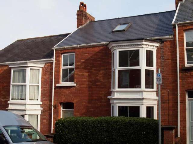 4 bedroom terraced house for sale