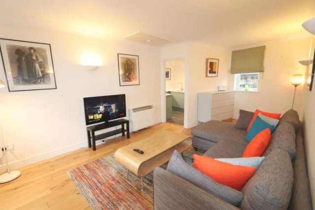 Apartment For Rent in Bristol, England