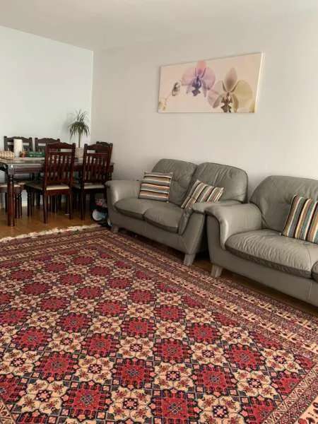 Flat For Rent in Reigate and Banstead, England