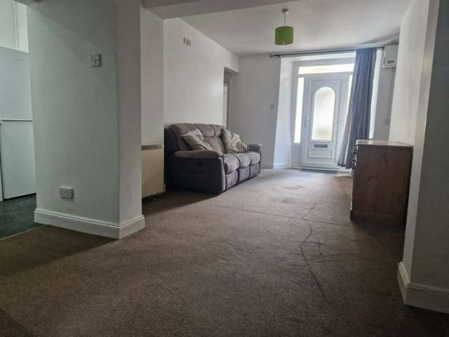 Flat For Rent in Exeter, England