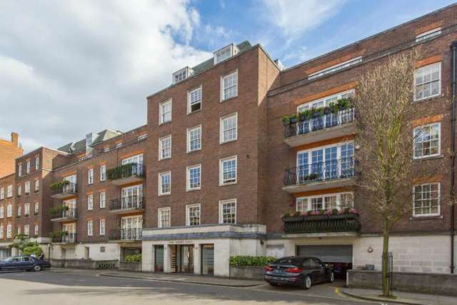 Flat For Rent in City of Westminster, England