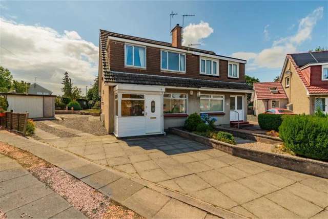 3 Bed House - Semi Detached with 2 Reception Rooms