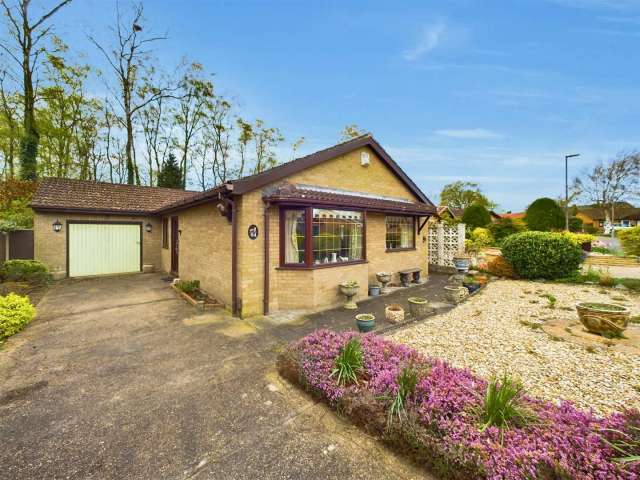 Bungalow For Sale in Lincoln, England