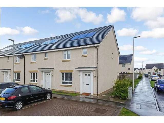 3 bedroom end-terraced house for sale