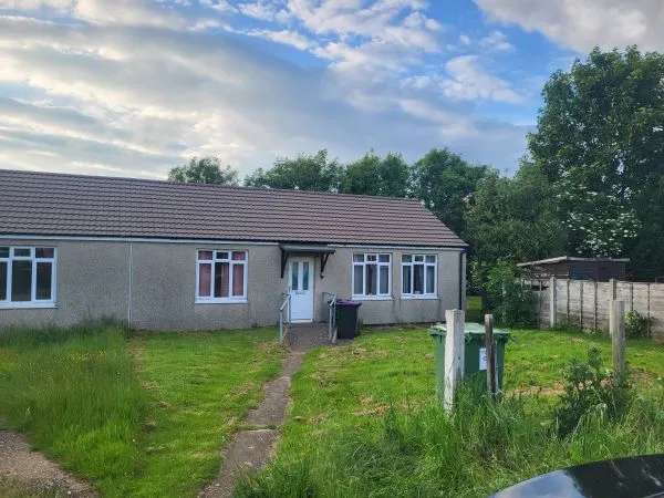 Bungalow For Rent in South Kesteven, England