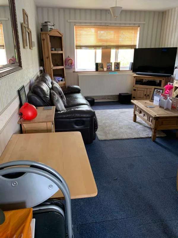 Flat For Rent in Southend-on-Sea, England