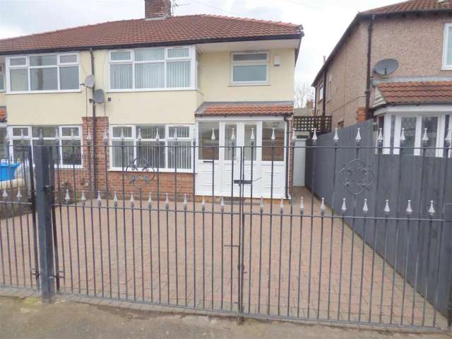 3 bedroom semi-detached house to rent