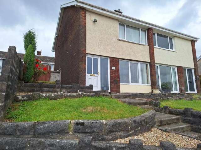 2 bedroom semi-detached house to rent