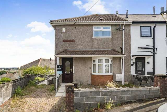 3 bedroom end of terrace house for sale