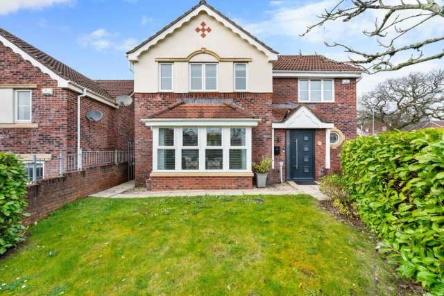 4 bedroom detached house for sale