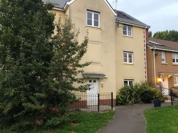 Flat For Rent in Abergavenny, Wales