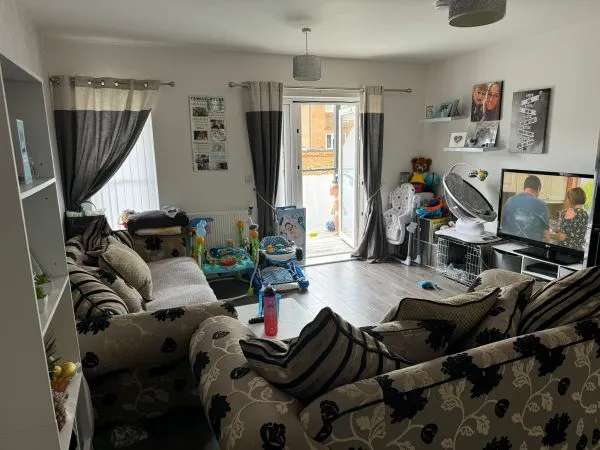 Flat For Rent in Borough of Swale, England