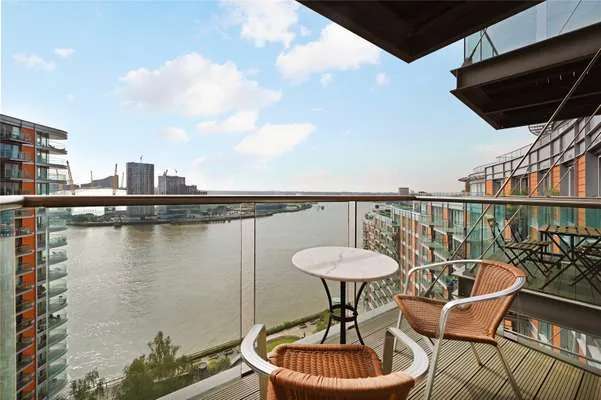 New Providence Wharf, 1 Fairmont Avenue, Canary Wharf, London, E14 9PJ | Property for sale | Savills