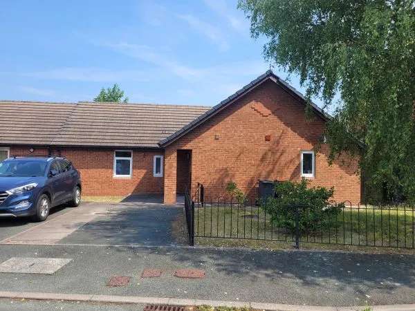 Bungalow For Rent in Holywell, Wales