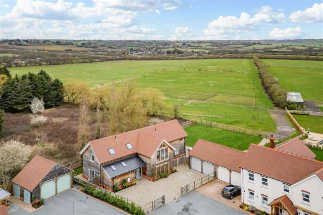 Detached House for sale with 4 bedrooms, Chalk Street, Rettendon Common