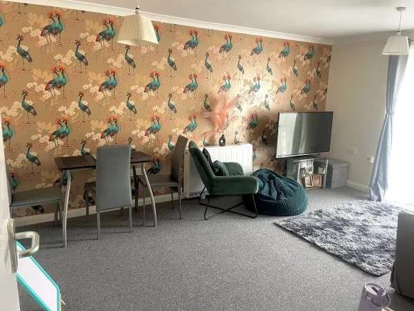 Flat For Rent in Mid Sussex, England