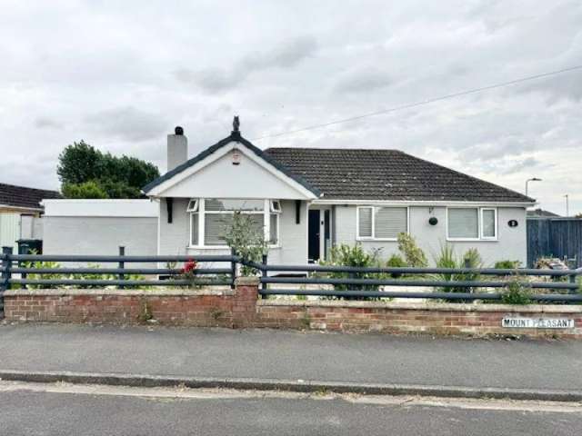 3 bedroom detached bungalow for sale