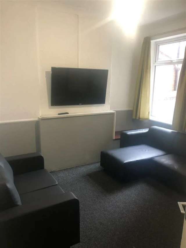 House For Rent in Hull, England