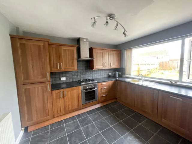 2 bedroom semi-detached house to rent