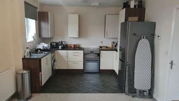 Flat For Rent in Coventry, England