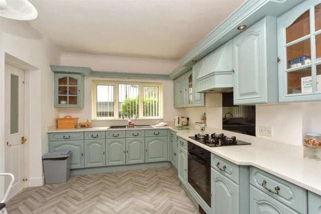 4 bedroom detached bungalow for sale