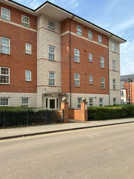 Flat For Rent in Wolverhampton, England