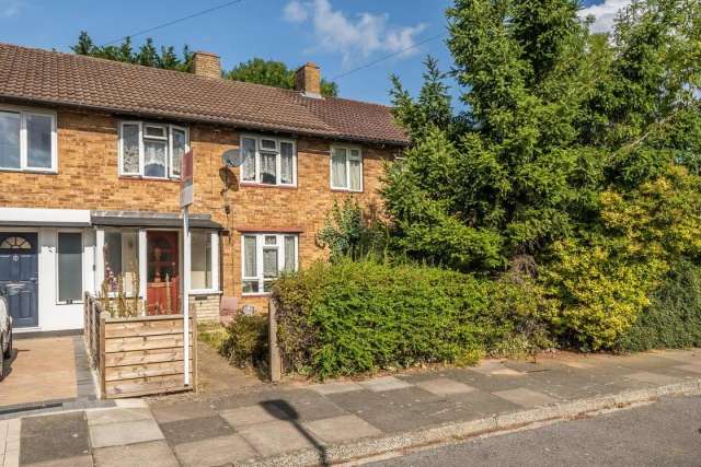 House Under Offer in London, England