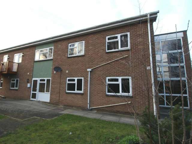 Flat For Rent in South Kesteven, England