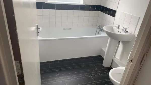 Flat For Rent in Southend-on-Sea, England