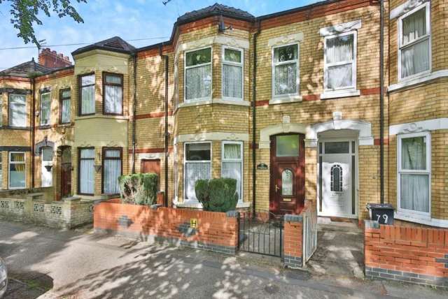 4 bedroom terraced house for sale