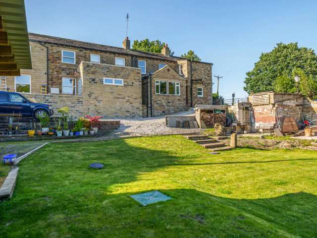 House For Sale in Kirklees, England