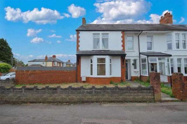 4 bedroom semi-detached house for sale