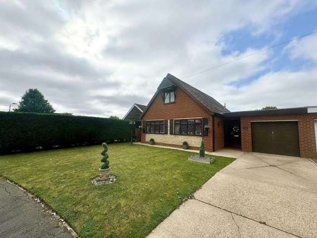 3 bedroom detached bungalow for sale