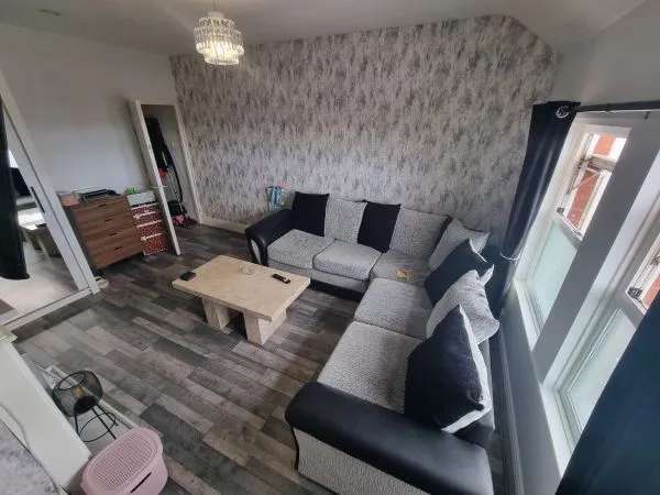 Flat For Rent in Colwyn Bay, Wales