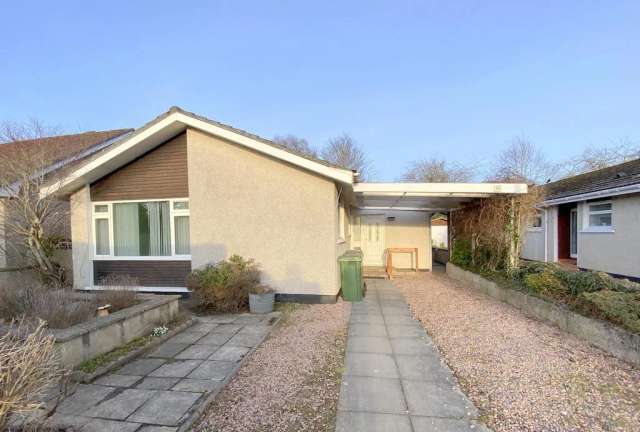 3 bedroom detached bungalow for sale