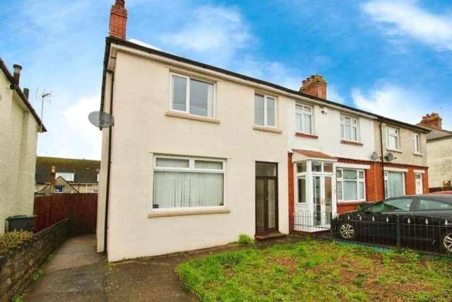 3 bedroom end of terrace house for sale