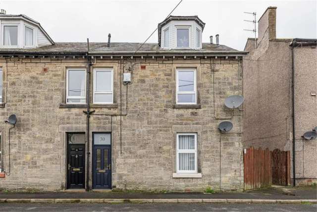 2 Bed Flat - Double Upper with 2 Reception Rooms