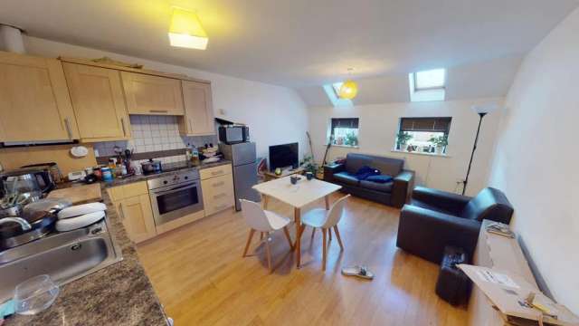 2 bedroom ground floor flat to rent