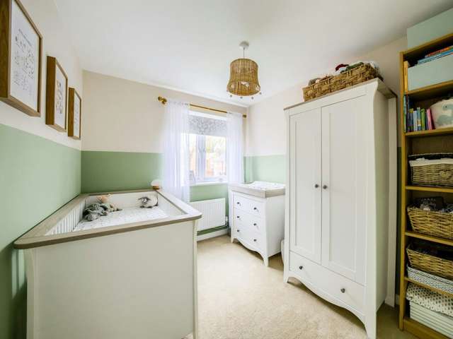 Detached house For Sale in Warwick, England