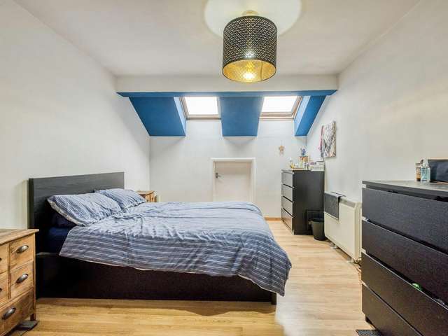 Flat For Sale in Warwick, England