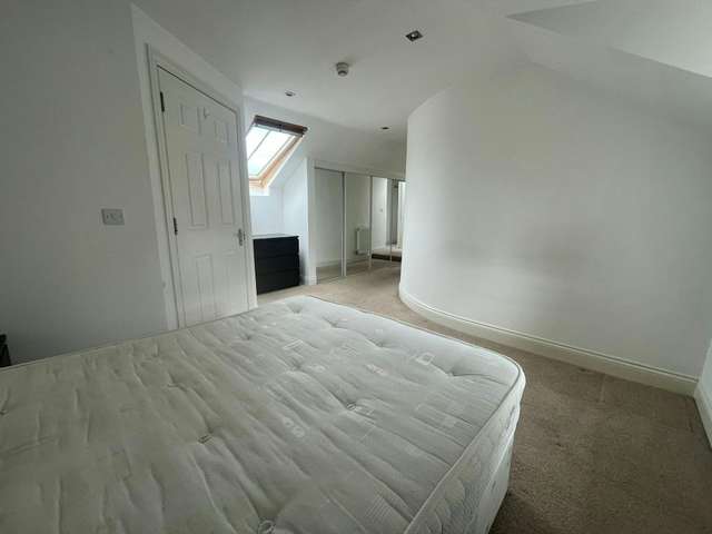 Flat For Rent in Dundee, Scotland