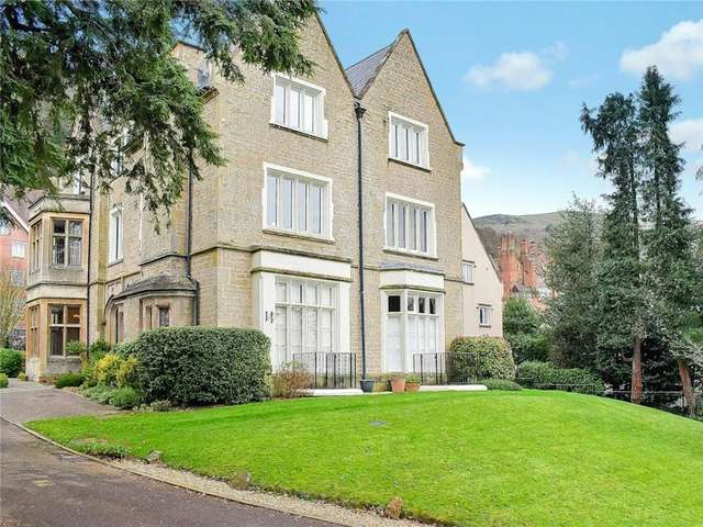 Flat For Sale in Malvern Hills, England