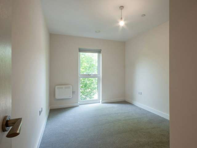 Flat For Rent in Corby, England