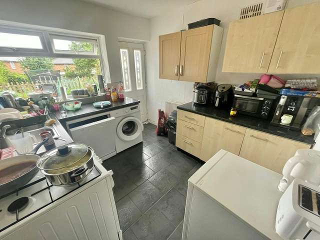 Terraced house For Rent in Birmingham, England
